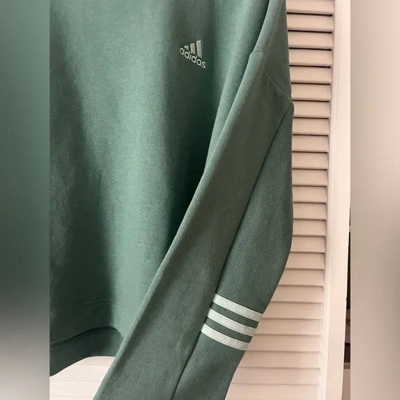 Adidas Women’s Green Mock Neck Pullover Sweatshirt Size Medium - Picture 2 of 5